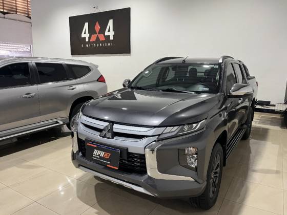 MITSUBISHI TRITON 2.4 BITURBO DIESEL CD HPE 4X4 AUTOMÁTICO